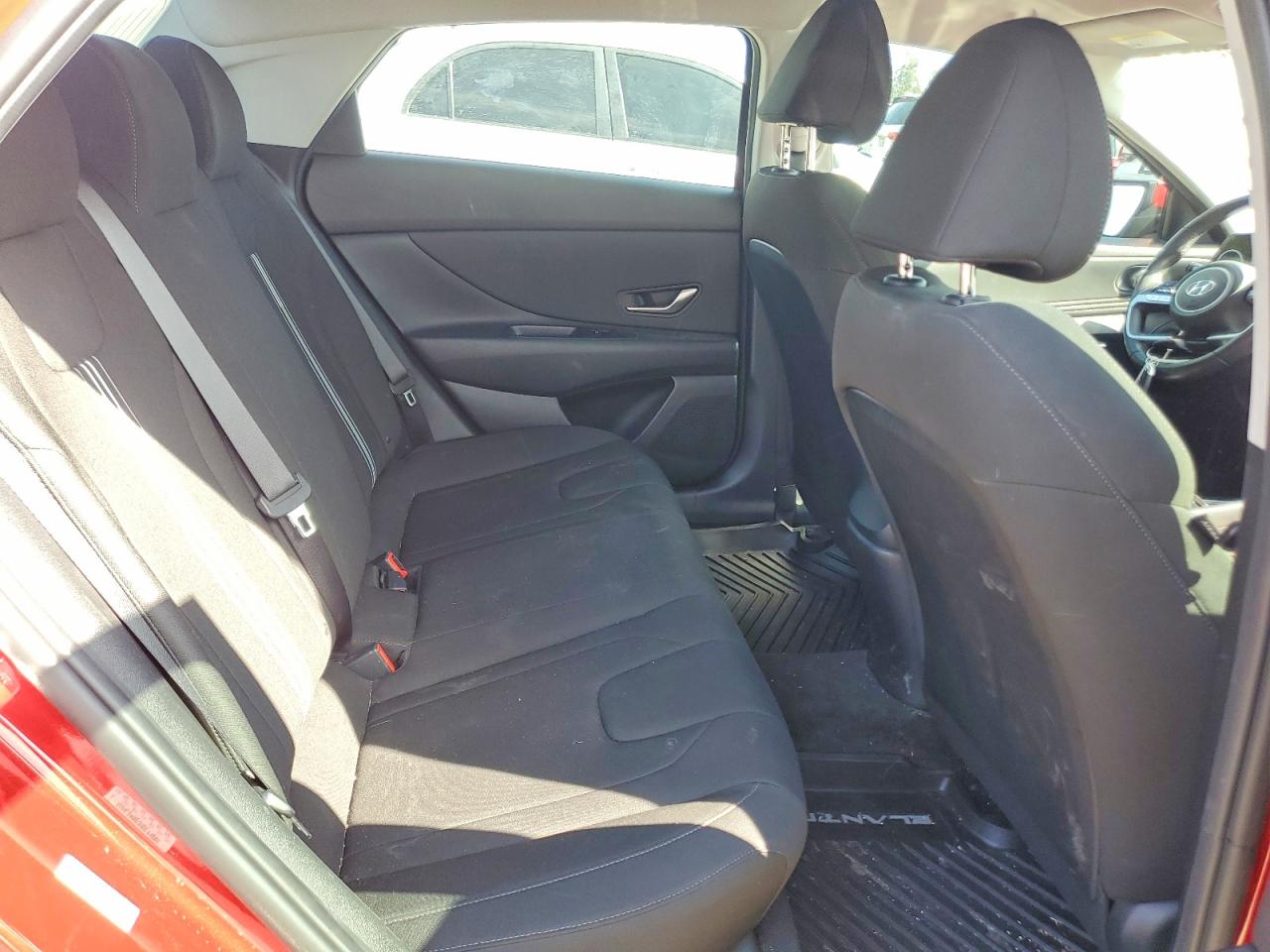 2022 HYUNDAI ELANTRA SEL photo 28