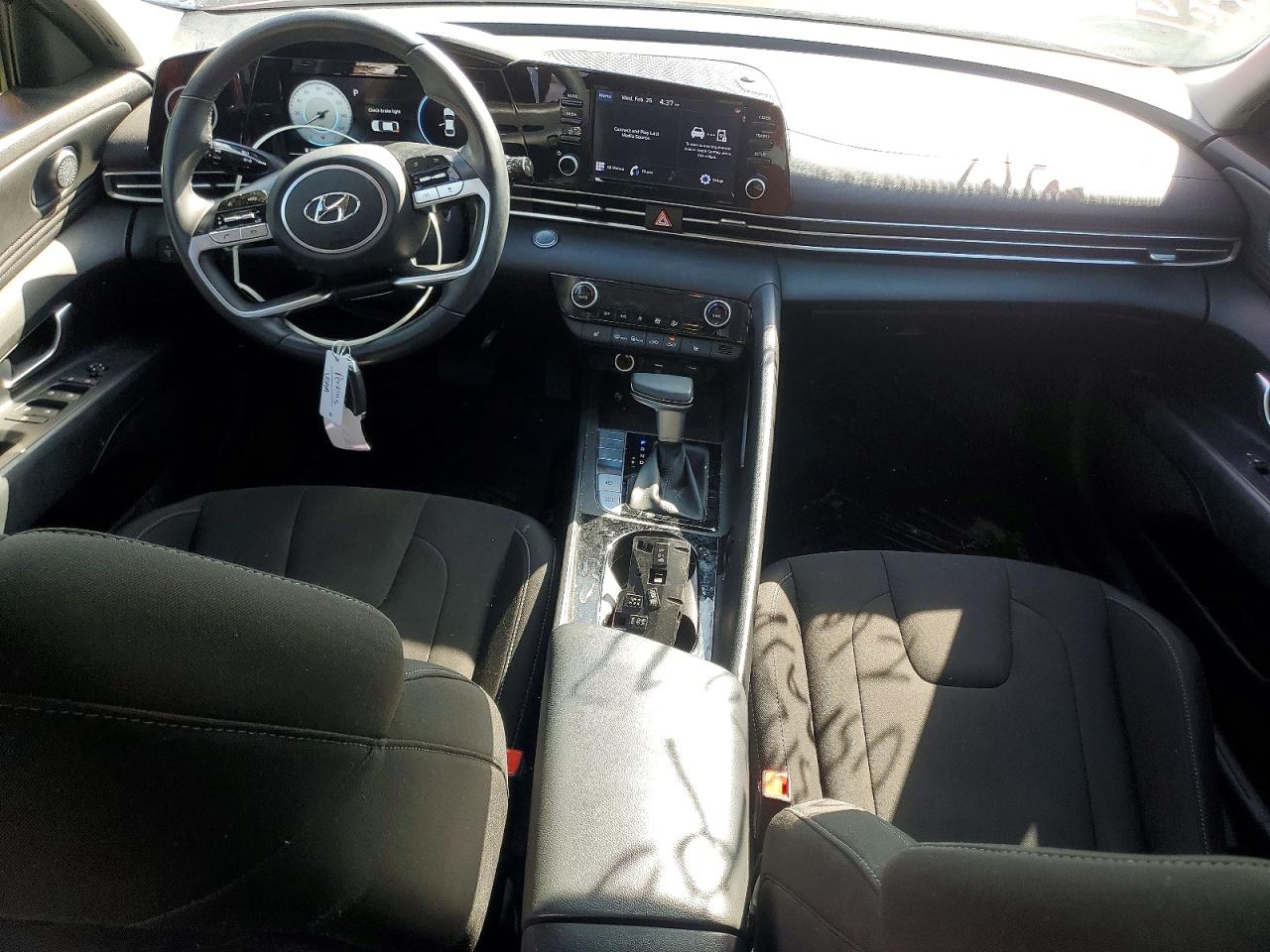 2022 HYUNDAI ELANTRA SEL photo 22