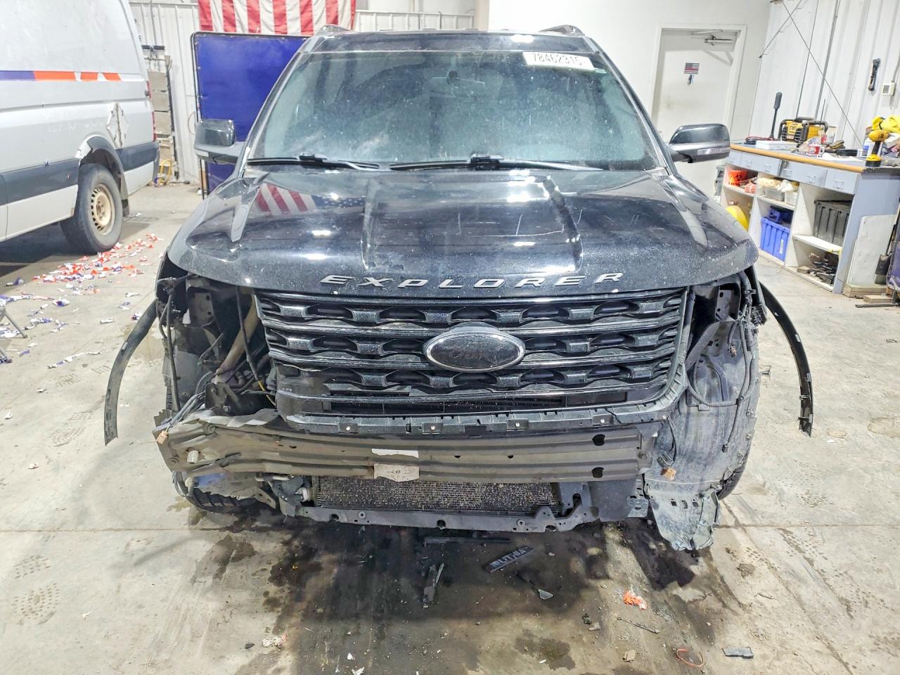 2017 FORD EXPLORER SPORT photo 5
