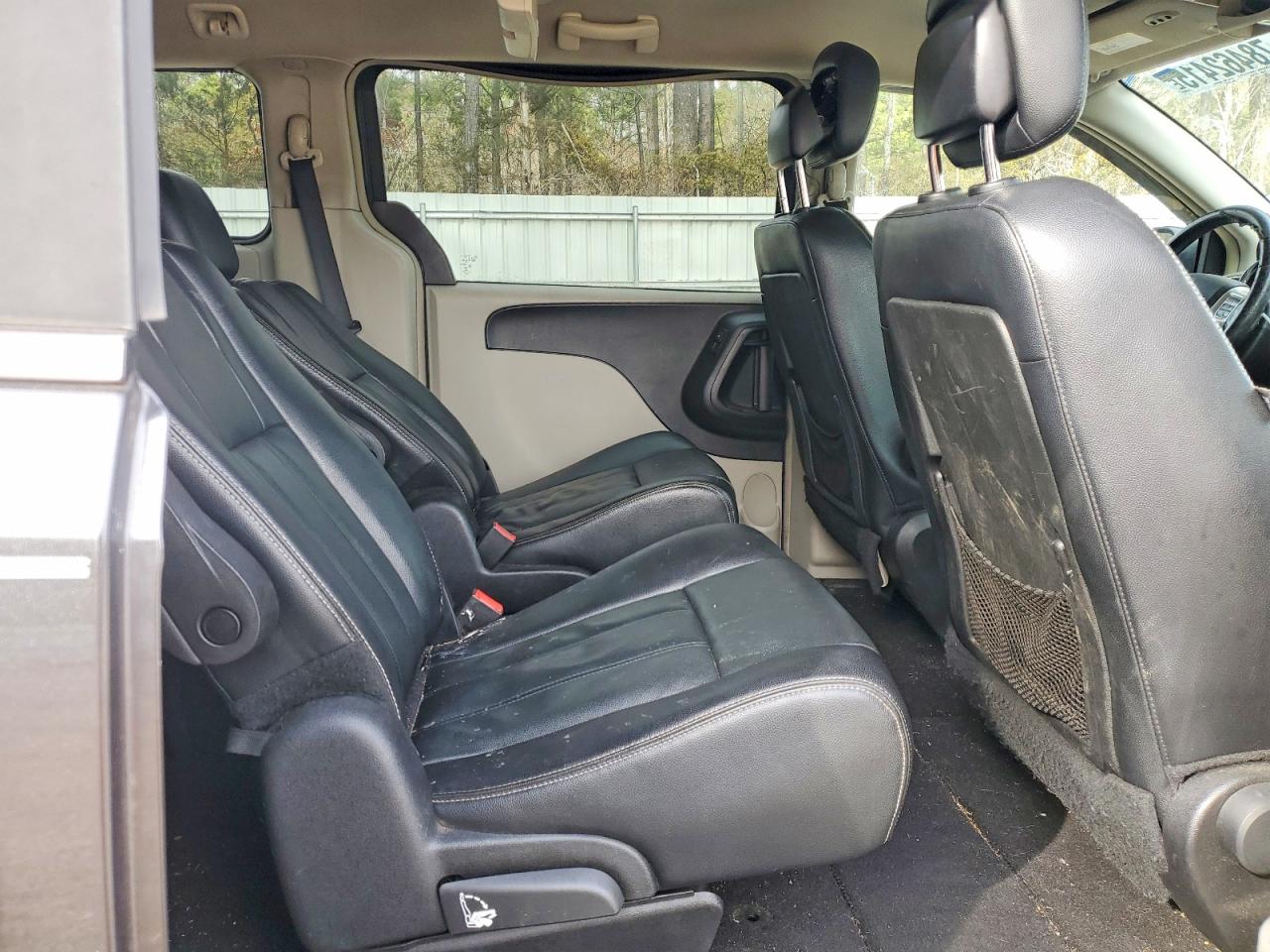 2015 CHRYSLER TOWN & COUNTRY TOURING photo 21