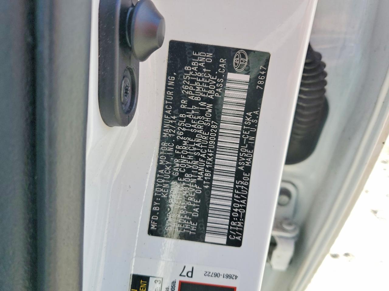 2015 TOYOTA CAMRY LE photo 25