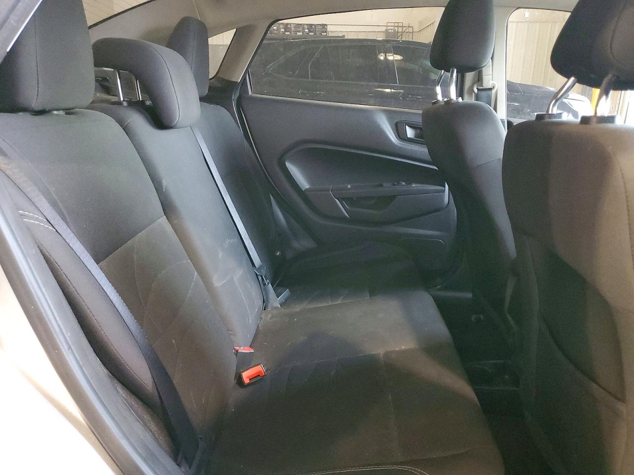 2019 FORD FIESTA SE photo 10