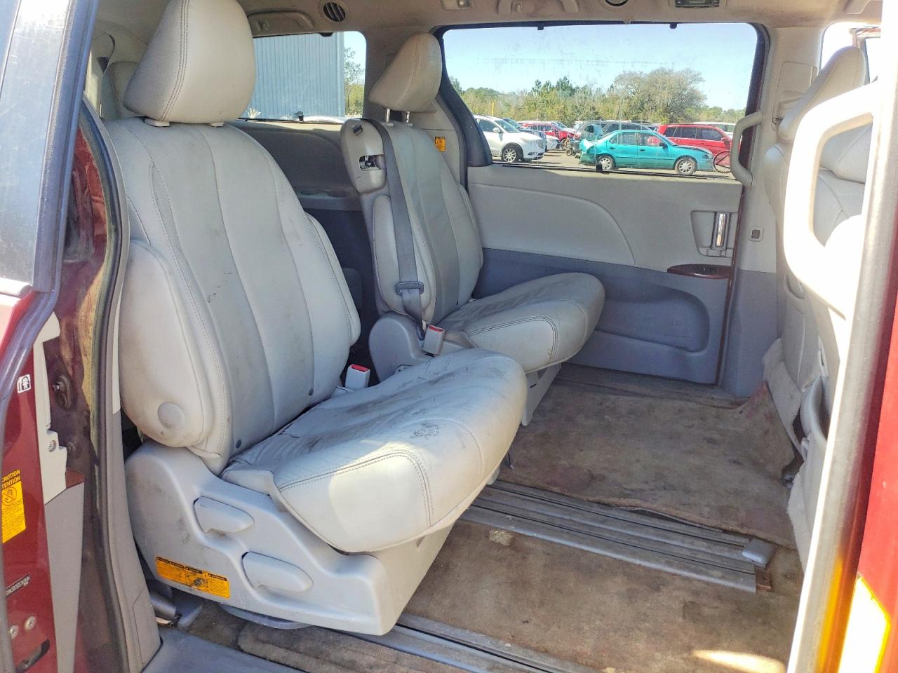 2013 TOYOTA SIENNA XLE 8-PASSENGER photo 21
