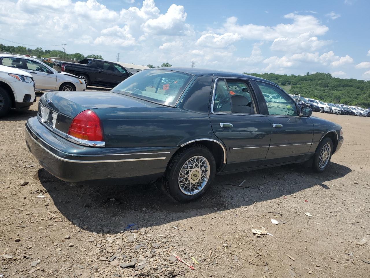 1998 FORD CROWN VICTORIA photo 3