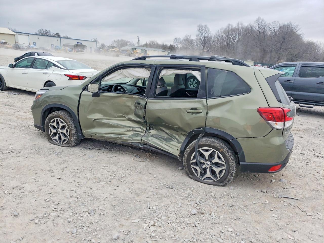 2020 SUBARU FORESTER PREMIUM photo 3