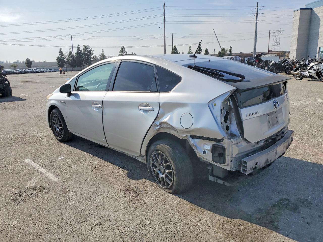 2011 TOYOTA PRIUS photo 3