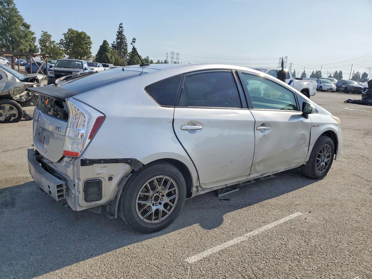 2011 TOYOTA PRIUS photo 5