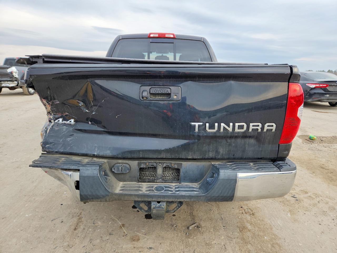 2014 TOYOTA TUNDRA DOUBLE CAB SR photo 16