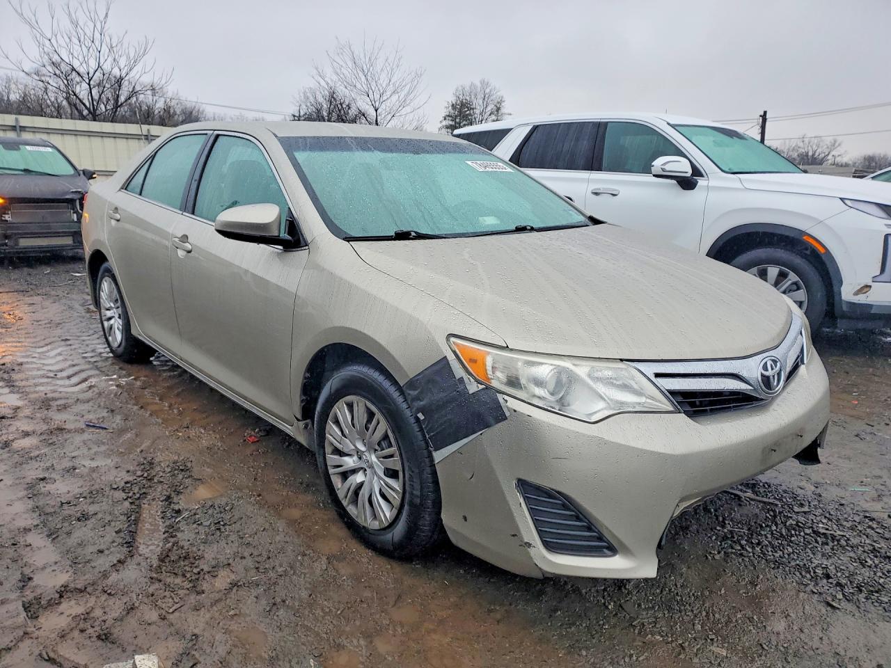 2014 TOYOTA CAMRY L photo 7