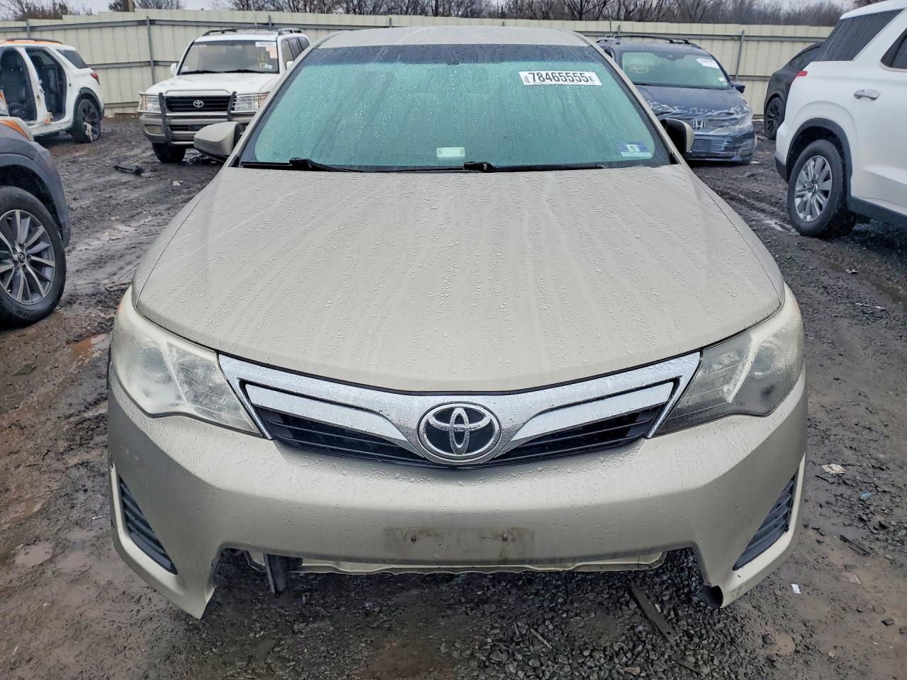 2014 TOYOTA CAMRY L photo 9