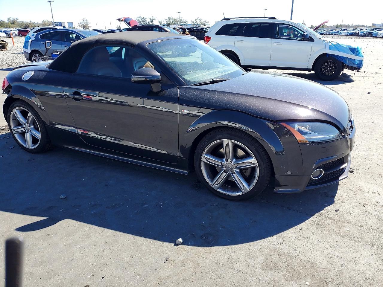 2015 AUDI TT photo 4