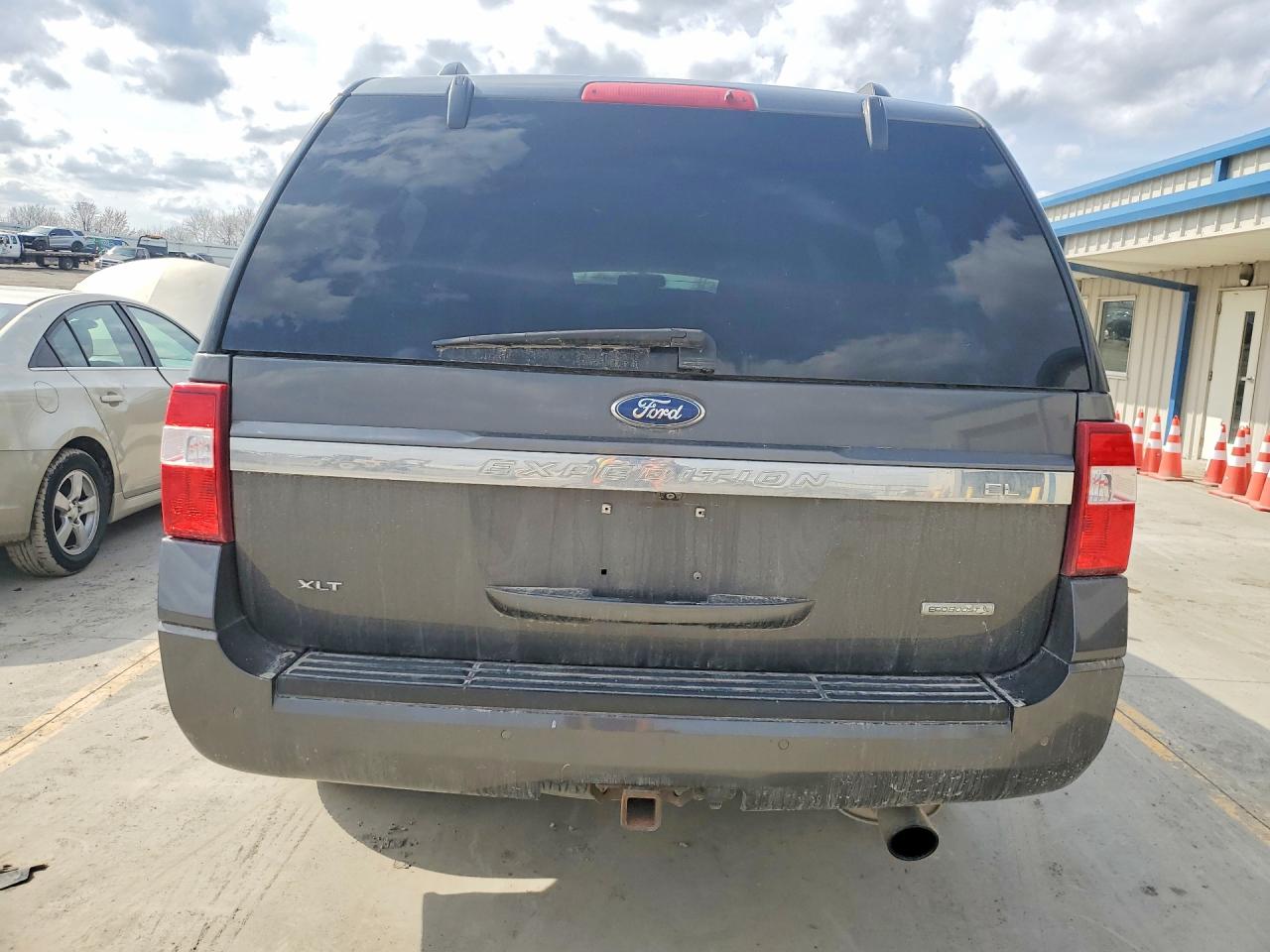 2015 FORD EXPEDITION EL XLT photo 6