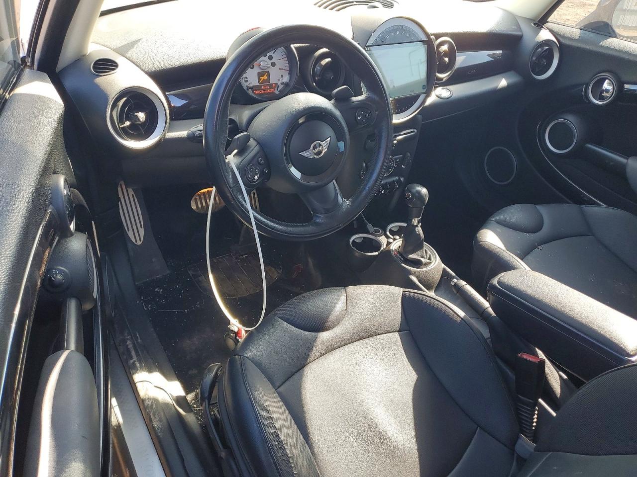 2011 MINI COOPER S CLUBMAN photo 15