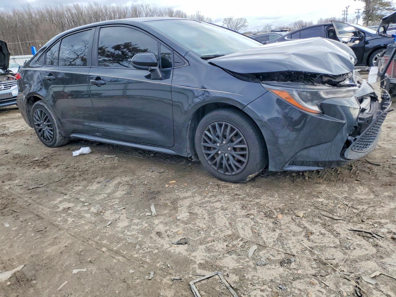 2021 TOYOTA COROLLA LE photo 4