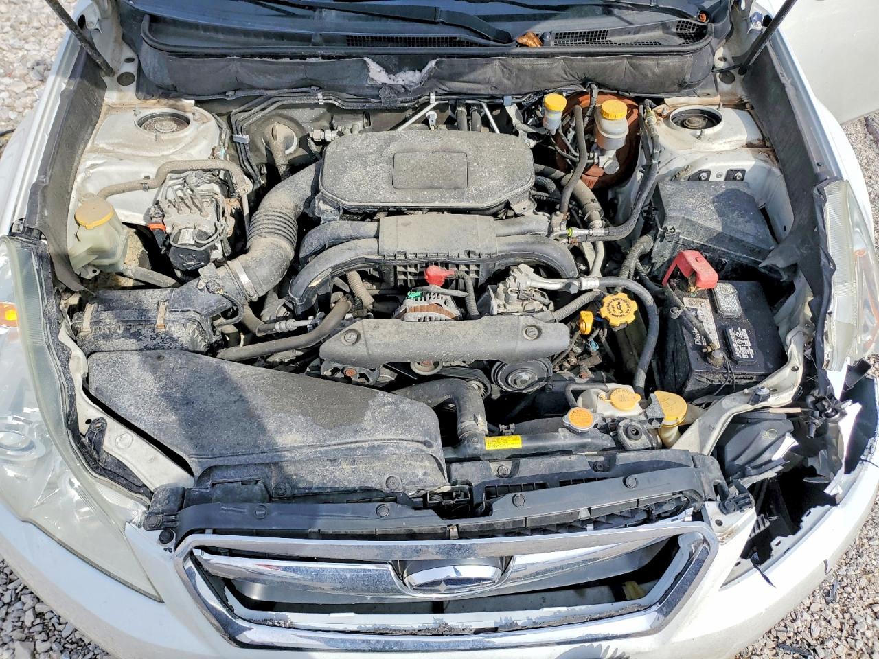 2011 SUBARU LEGACY 2.5I photo 11
