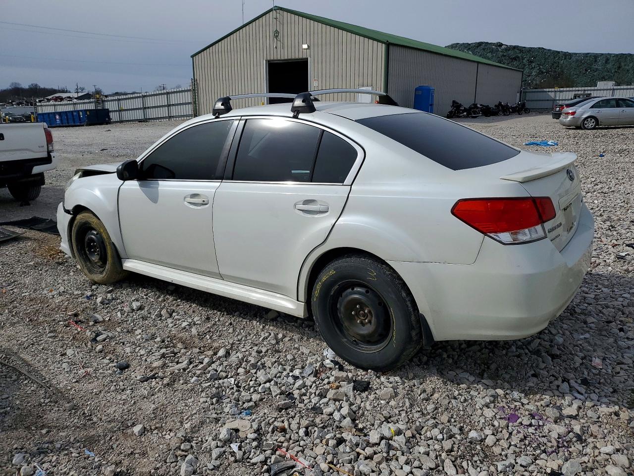 2011 SUBARU LEGACY 2.5I photo 2