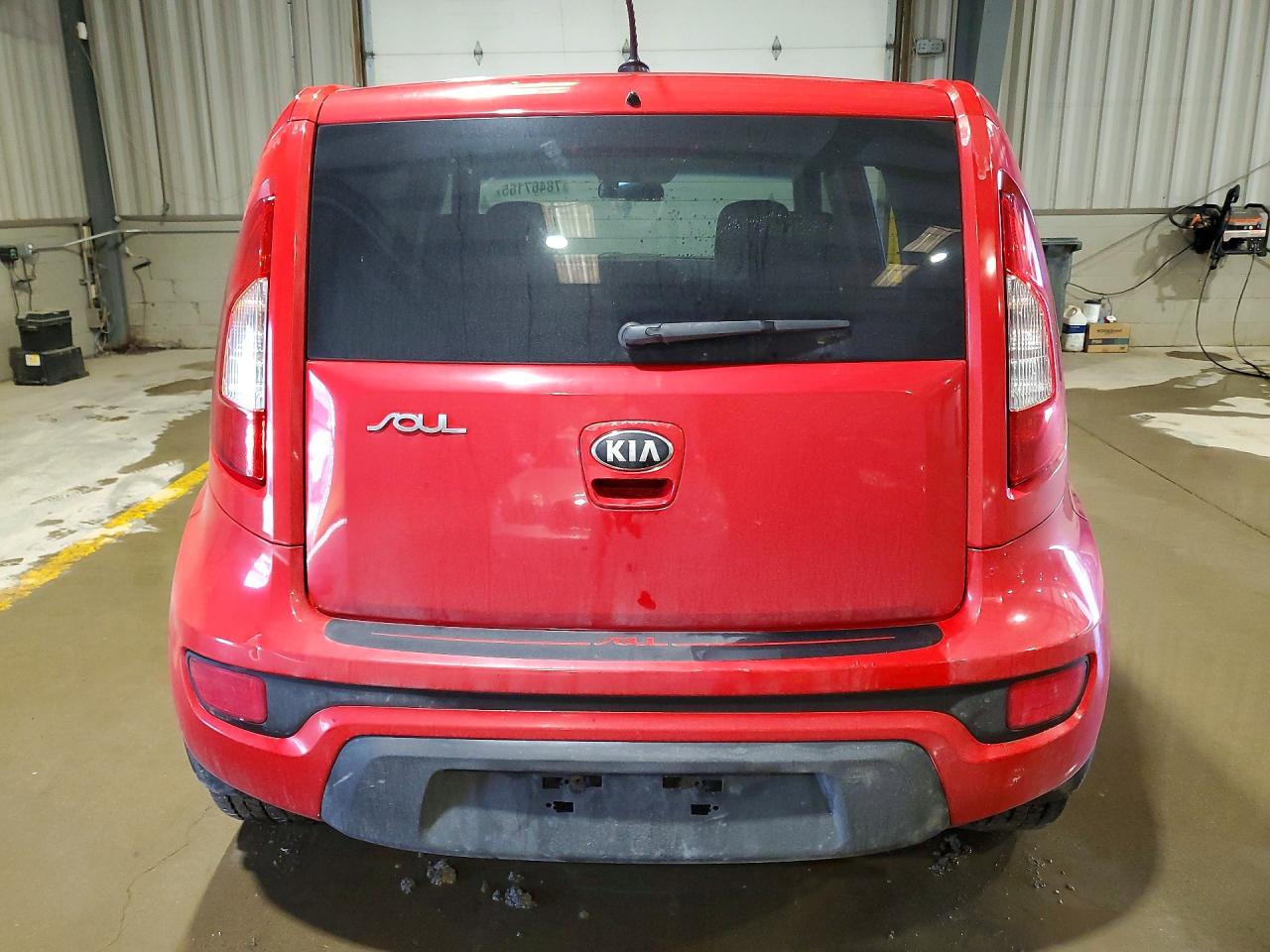 2013 KIA SOUL + photo 16