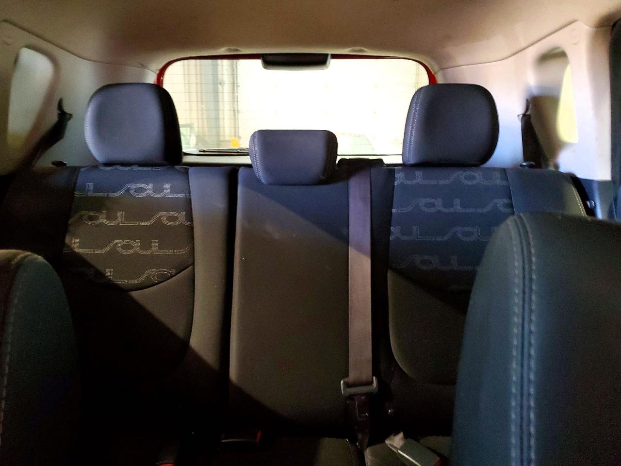 2013 KIA SOUL + photo 28