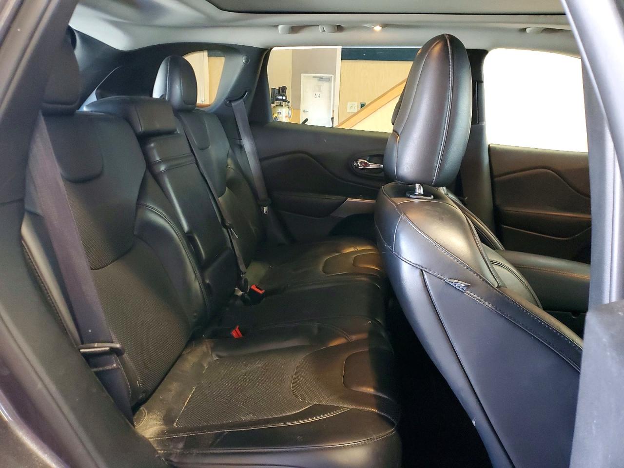2019 JEEP CHEROKEE LIMITED photo 11