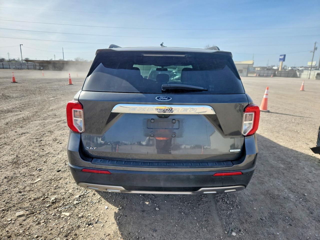 2020 FORD EXPLORER XLT photo 16