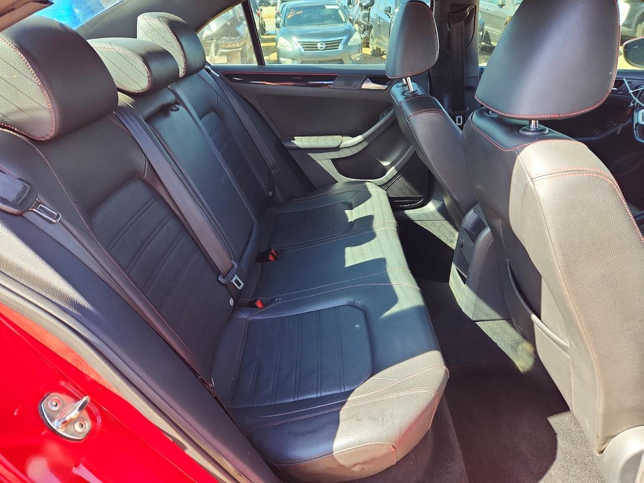 2017 VOLKSWAGEN JETTA GLI photo 19