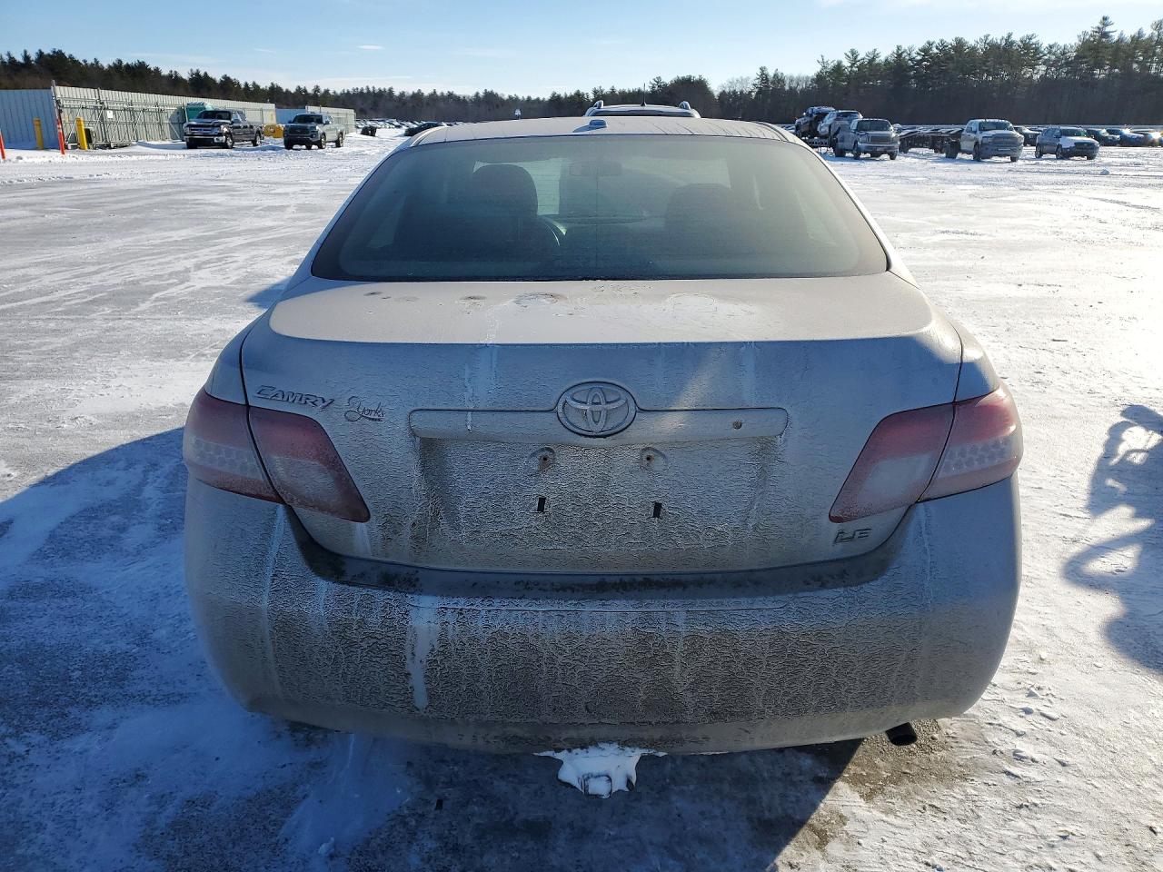2011 TOYOTA CAMRY BASE photo 6