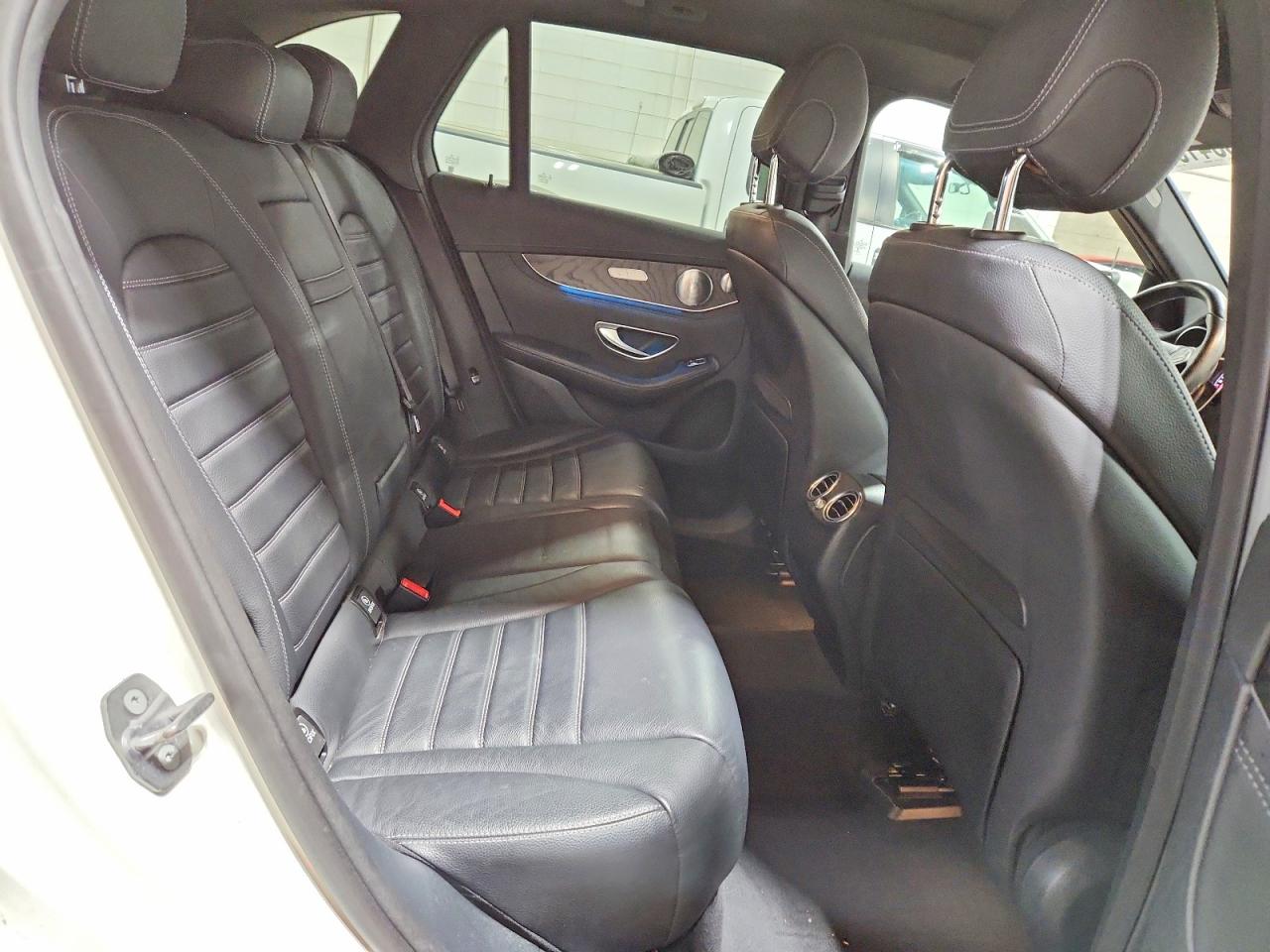 2016 MERCEDES-BENZ GLC 300 4MATIC photo 21