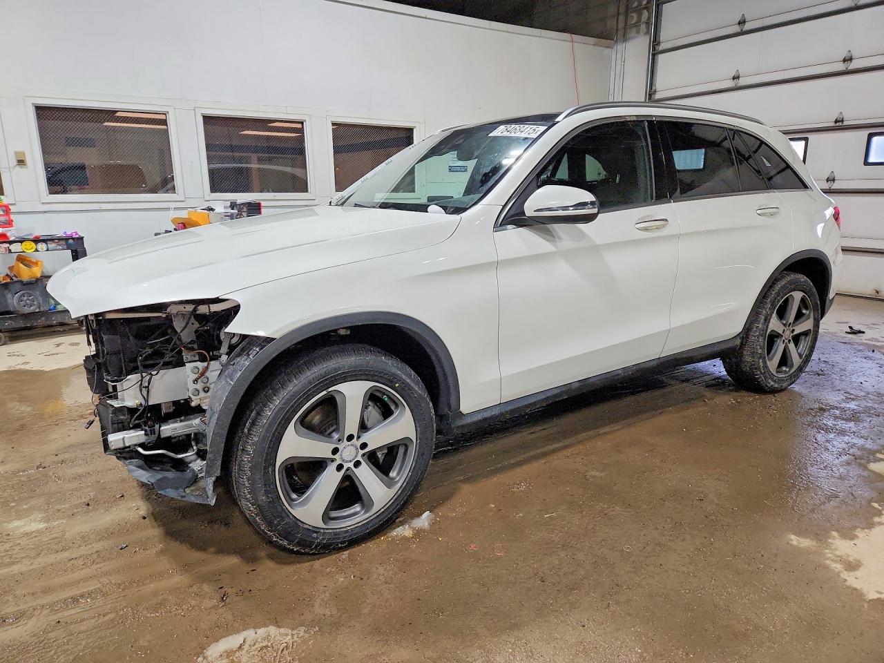 2016 MERCEDES-BENZ GLC
