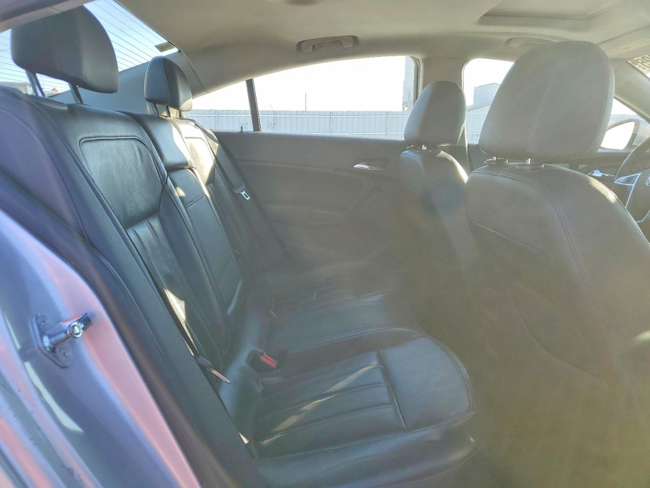2011 BUICK REGAL CXL photo 28