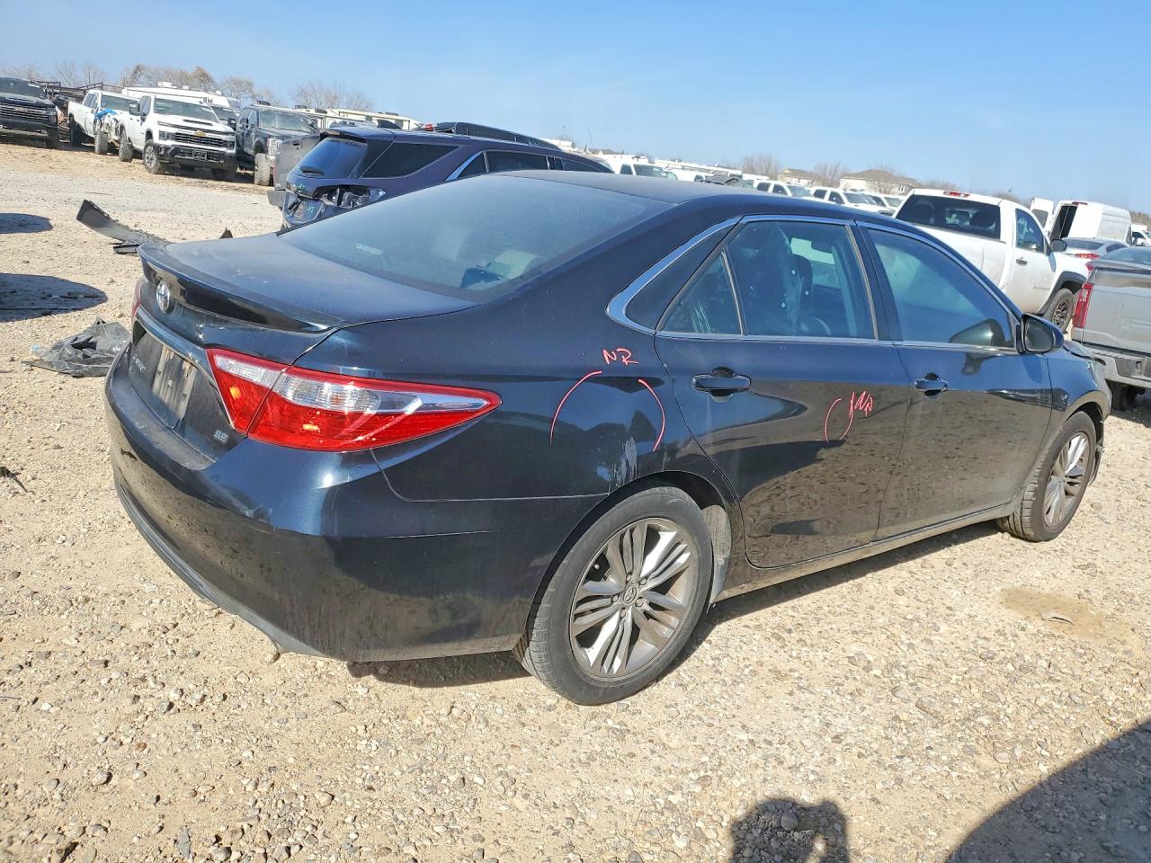 2015 TOYOTA CAMRY LE photo 7