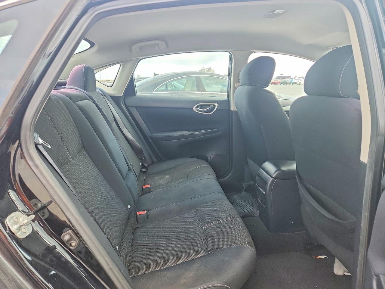 2014 NISSAN SENTRA S photo 10