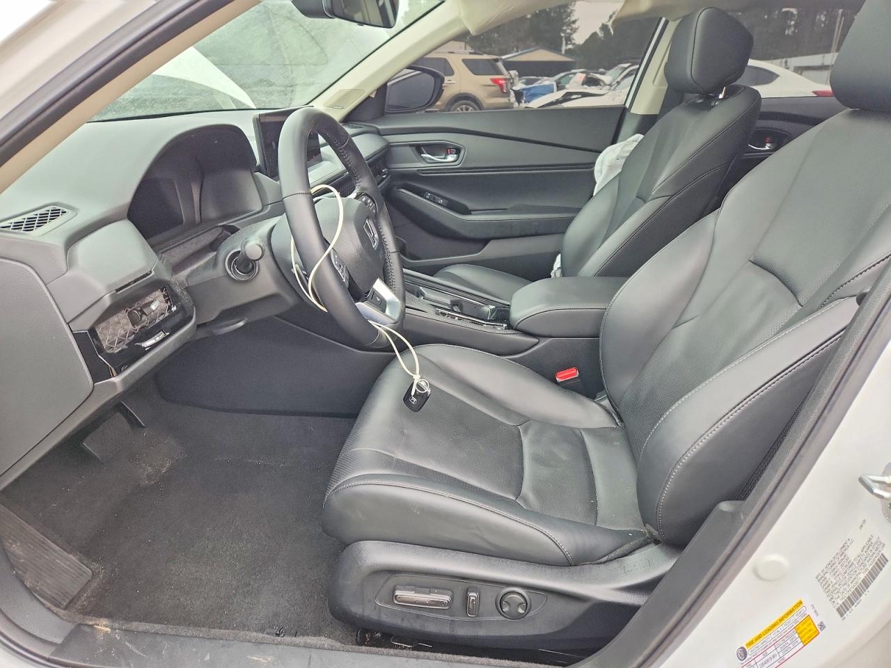 2025 HONDA ACCORD TOURING HYBRID photo 13