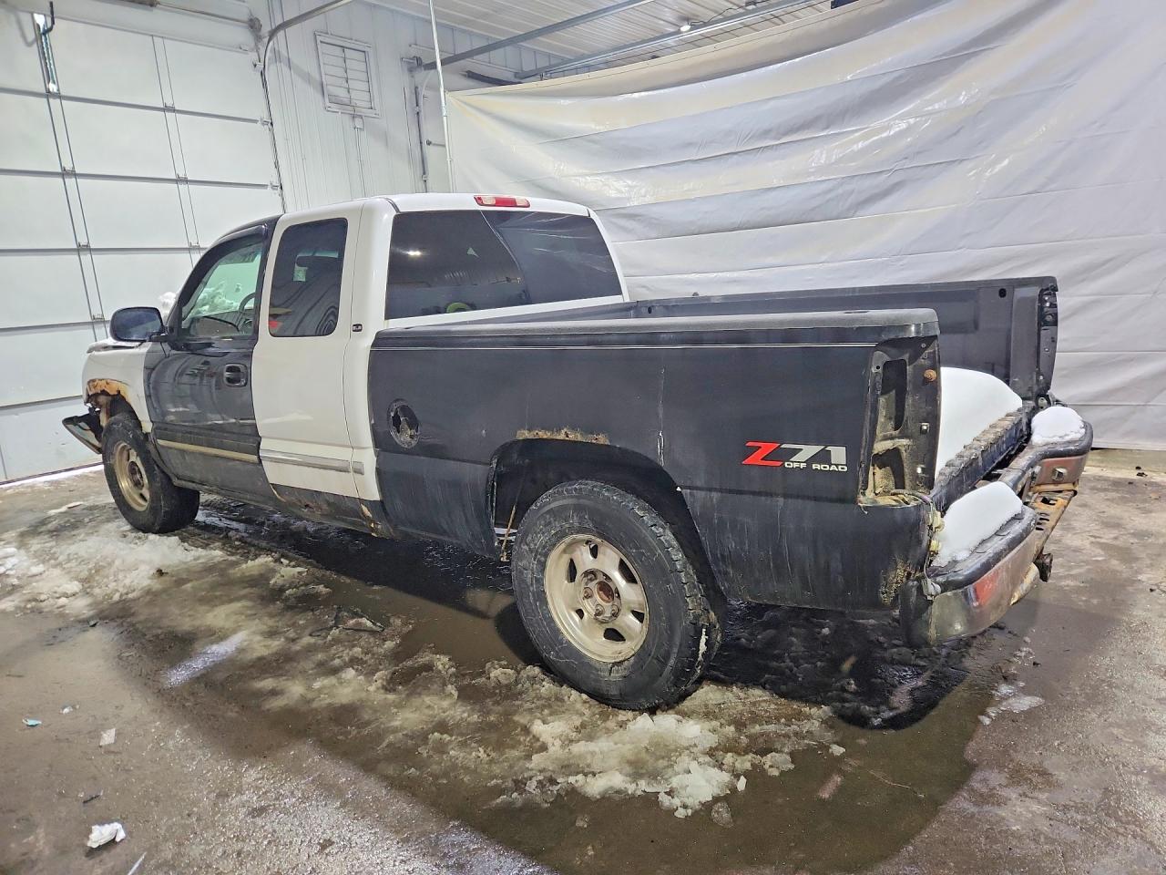 2002 GMC NEW SIERRA K1500 photo 2