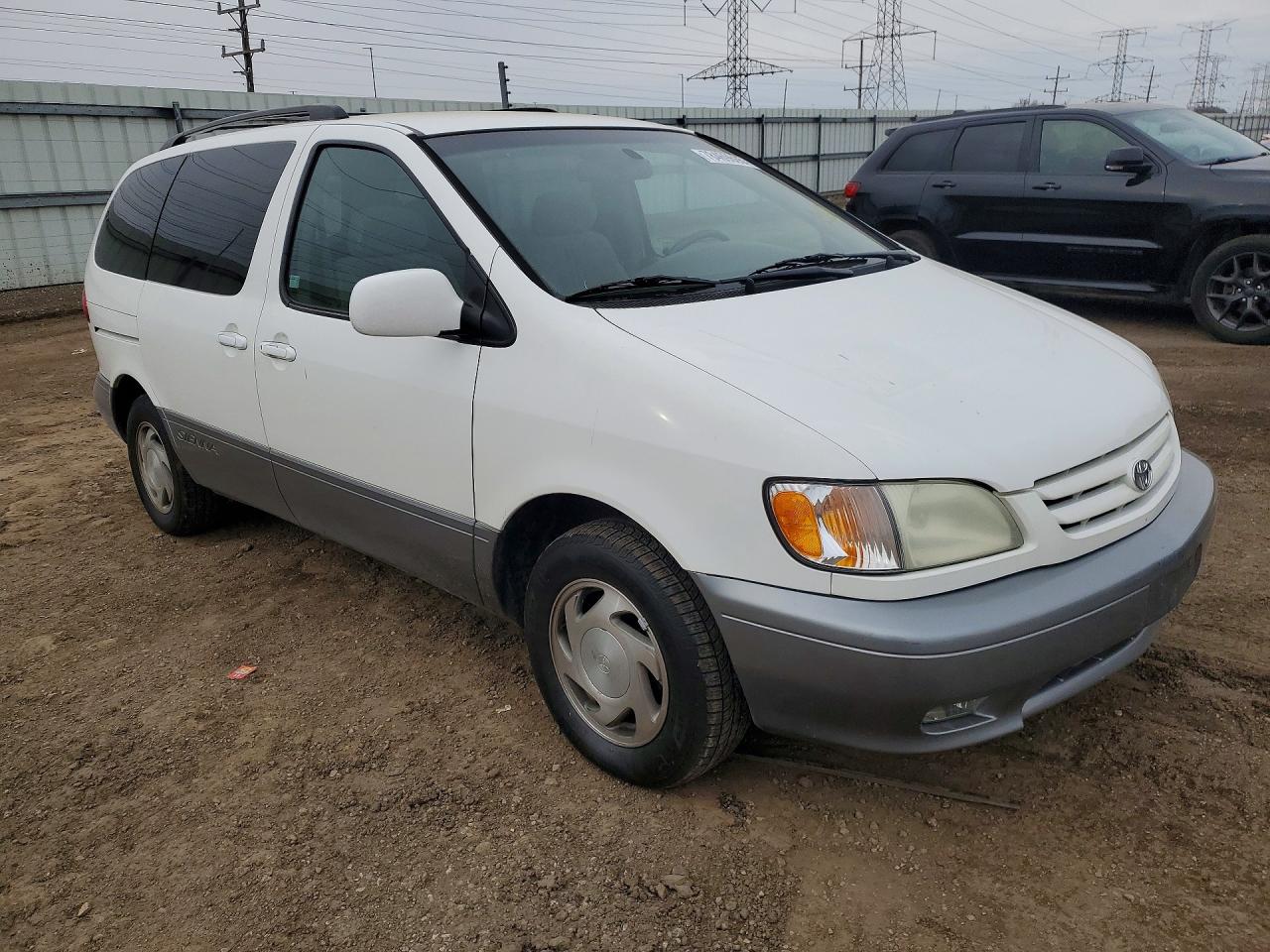 2001 TOYOTA SIENNA XLE photo 7