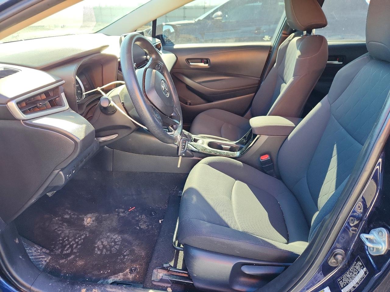 2021 TOYOTA COROLLA LE photo 13