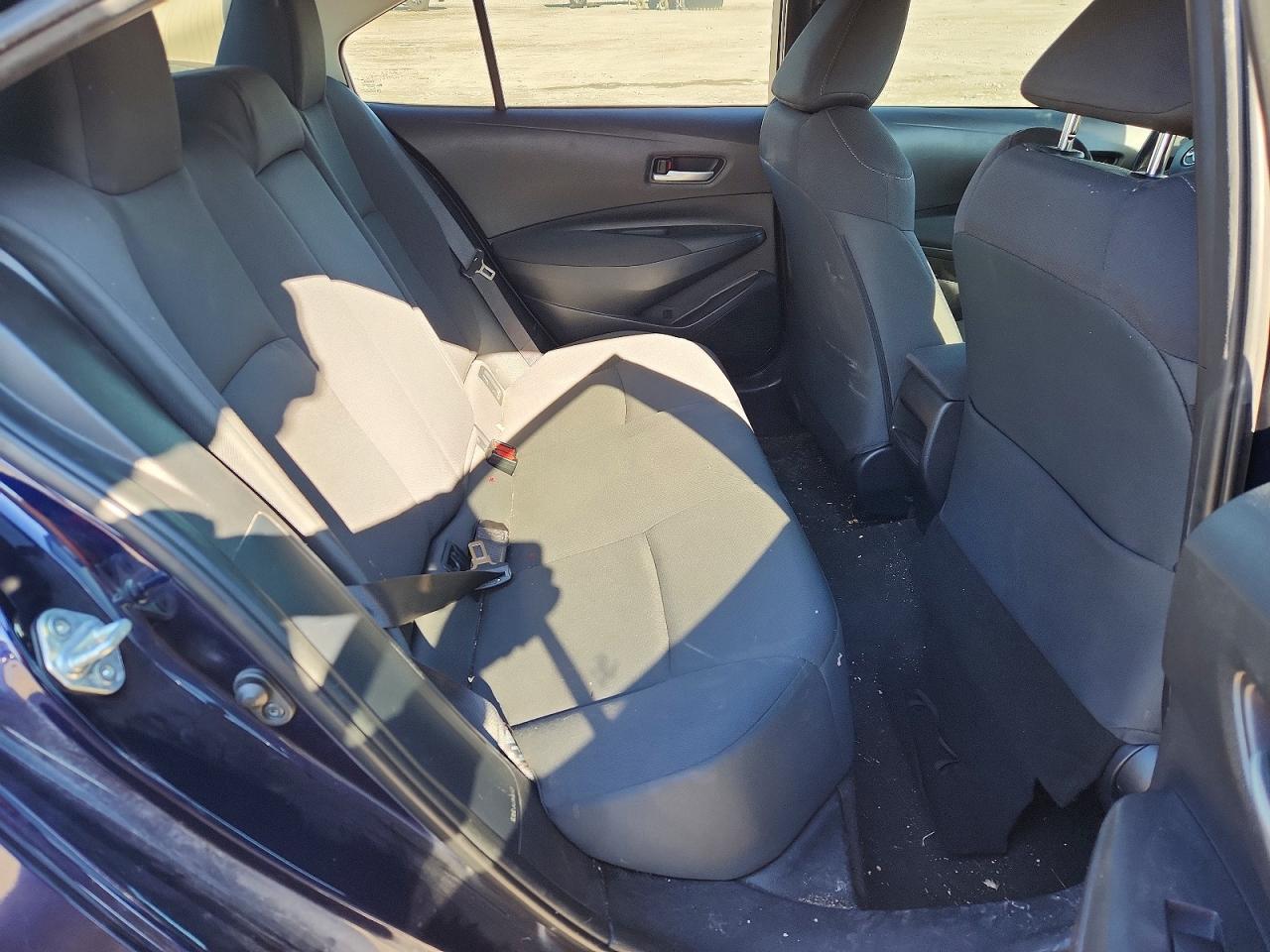 2021 TOYOTA COROLLA LE photo 19
