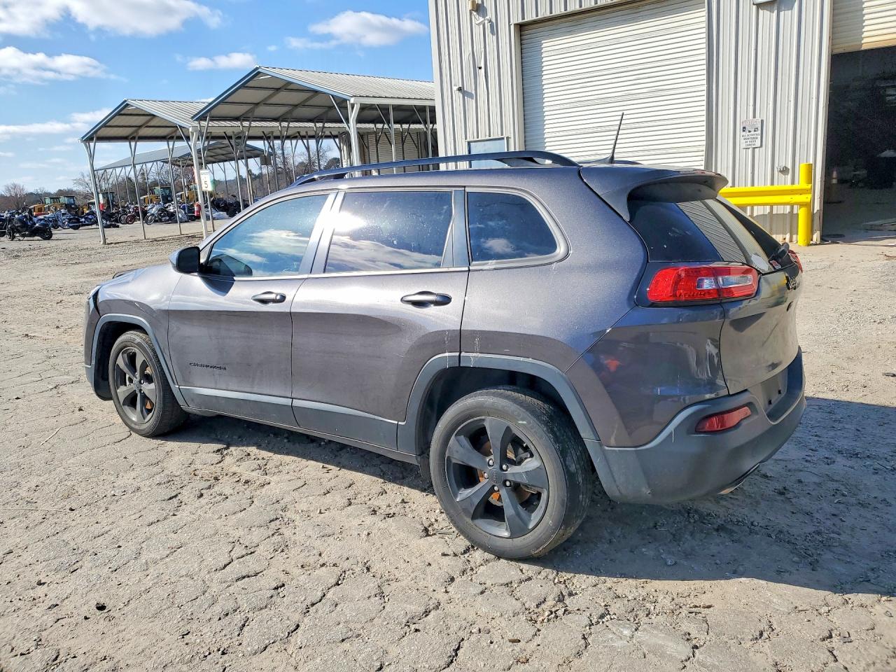 2018 JEEP CHEROKEE LATITUDE photo 4