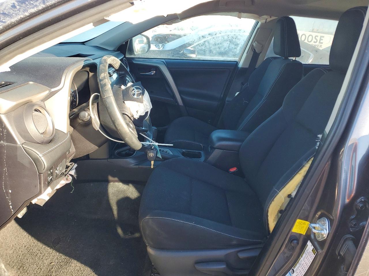 2017 TOYOTA RAV4 XLE photo 13