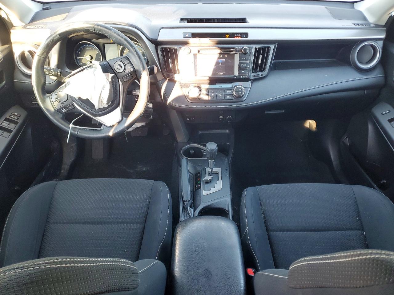 2017 TOYOTA RAV4 XLE photo 15