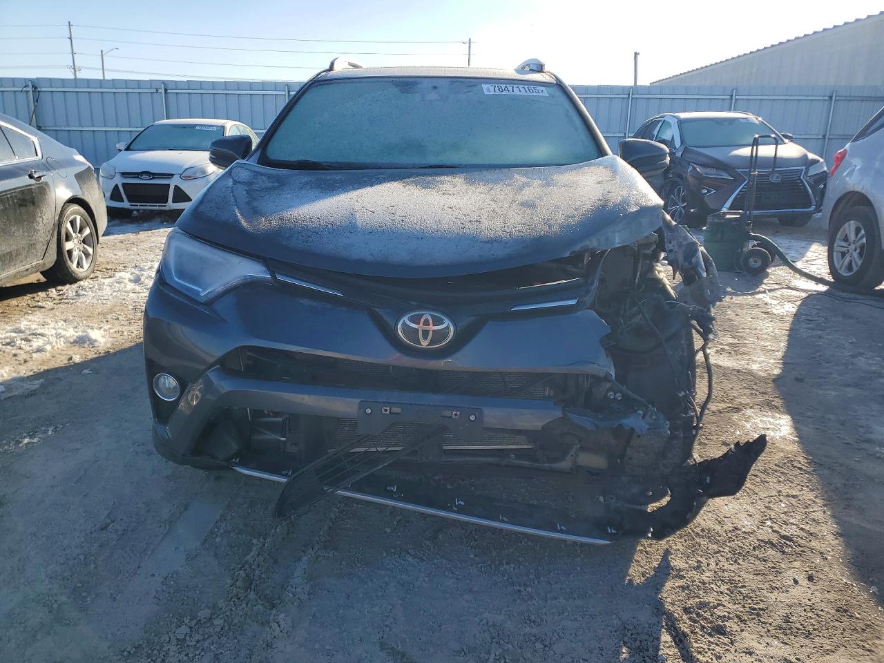 2017 TOYOTA RAV4 XLE photo 9