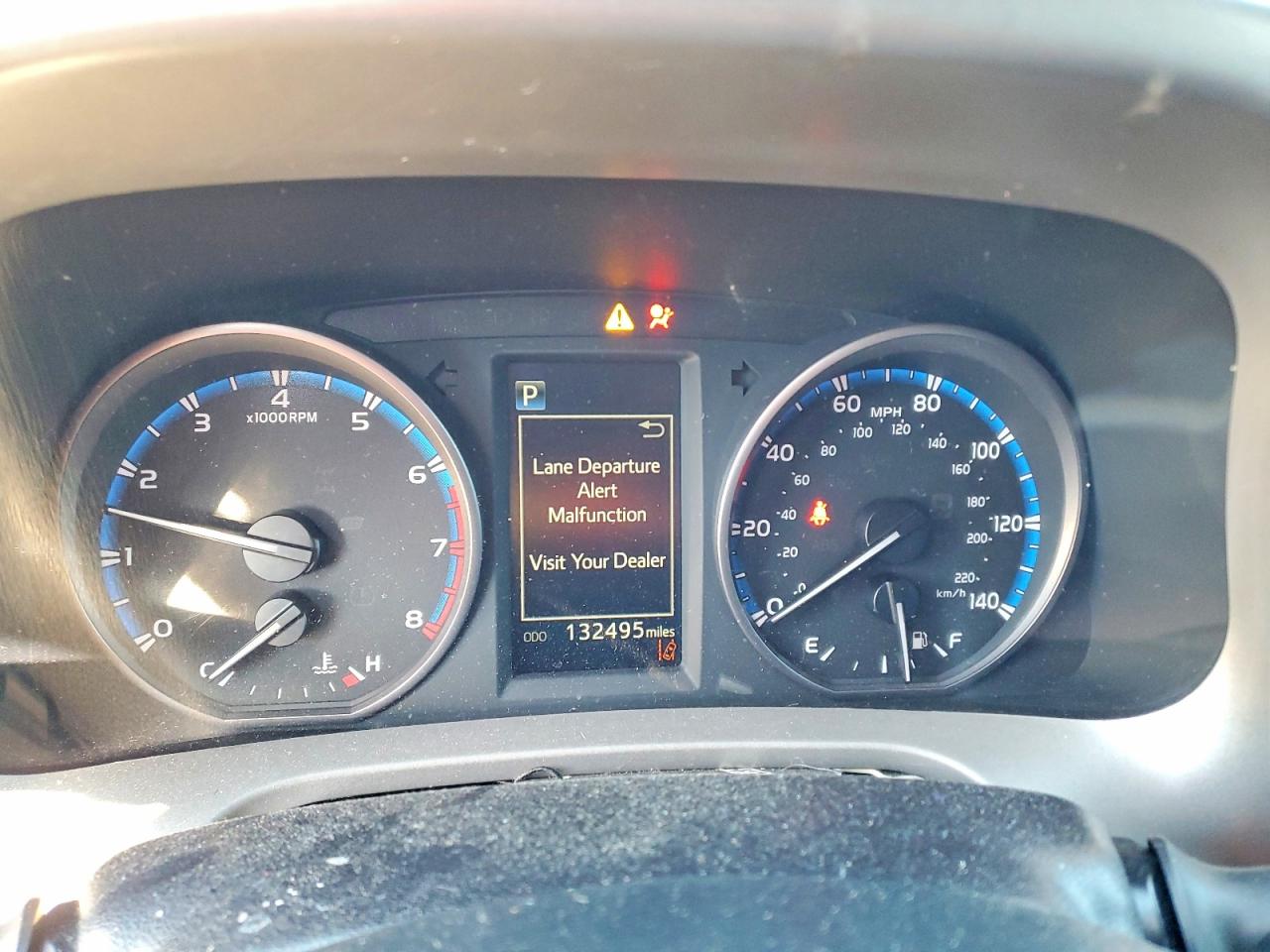 2017 TOYOTA RAV4 XLE photo 17