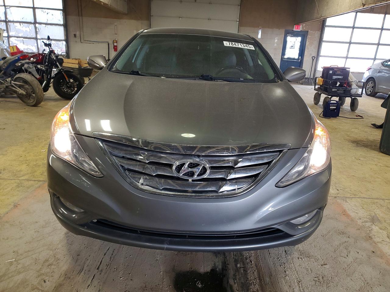 2012 HYUNDAI SONATA SE photo 9