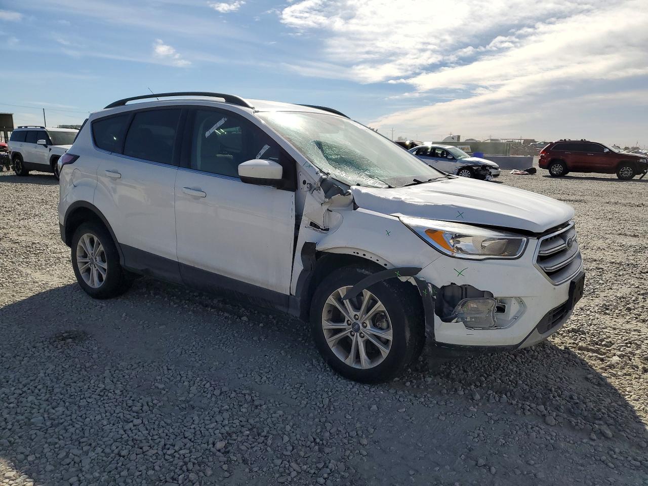 2018 FORD ESCAPE SE photo 4