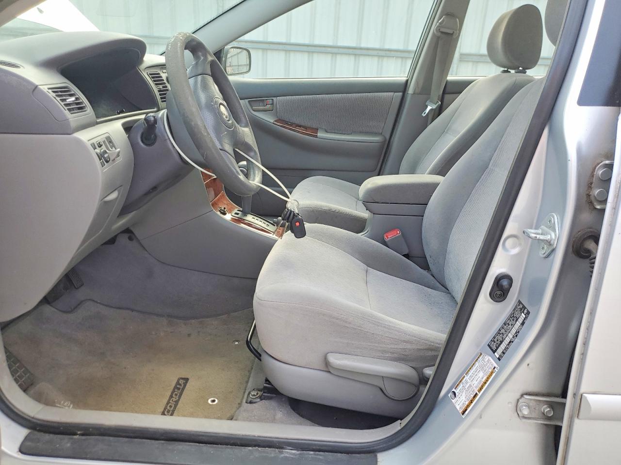 2005 TOYOTA COROLLA CE photo 19