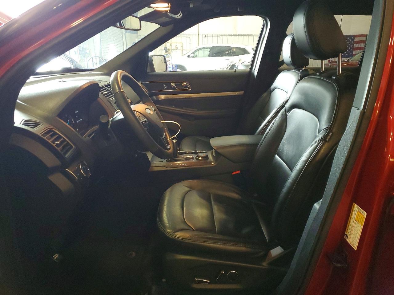 2018 FORD EXPLORER XLT photo 13