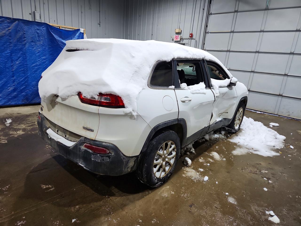 2016 JEEP CHEROKEE LATITUDE photo 3
