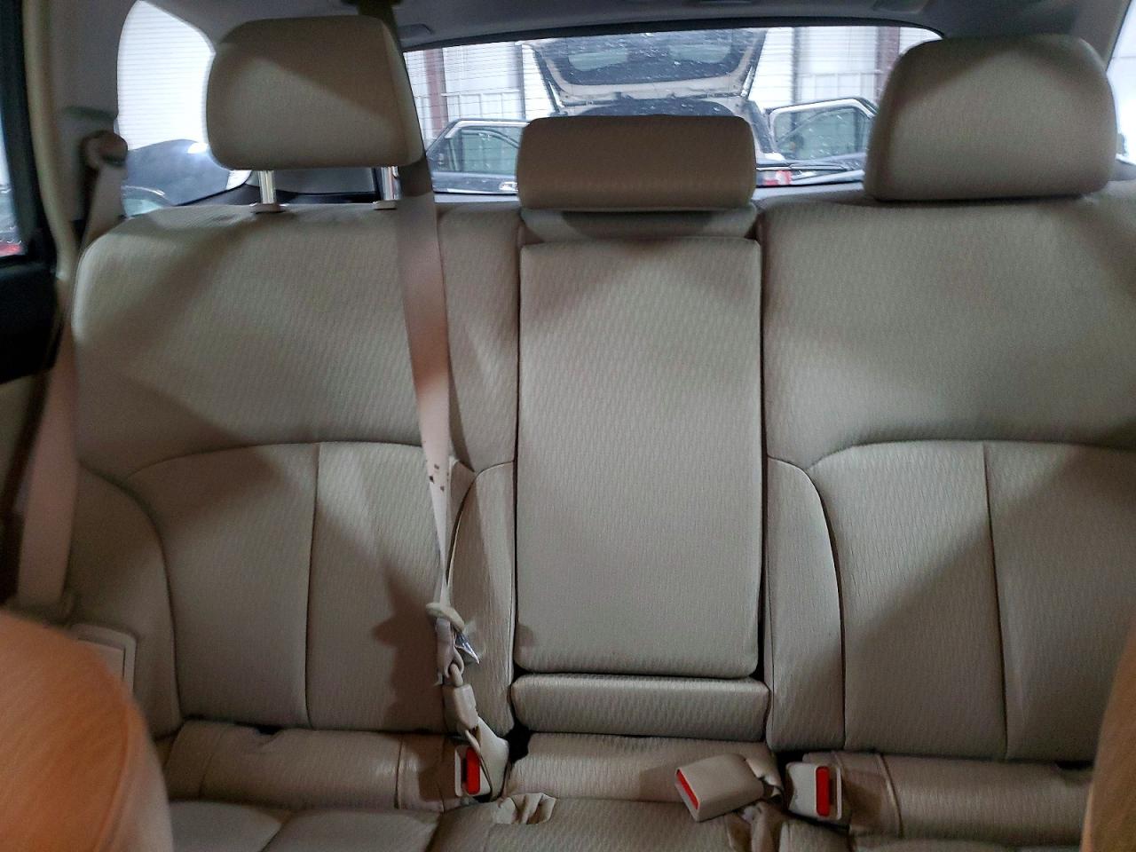 2011 SUBARU OUTBACK 2.5I photo 28