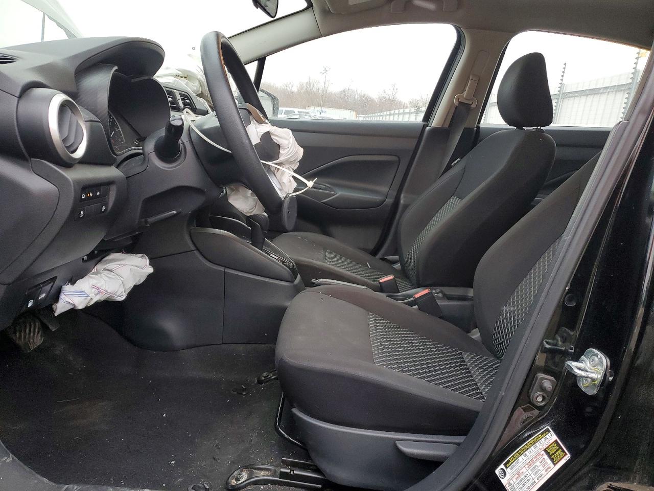 2021 NISSAN VERSA S photo 13