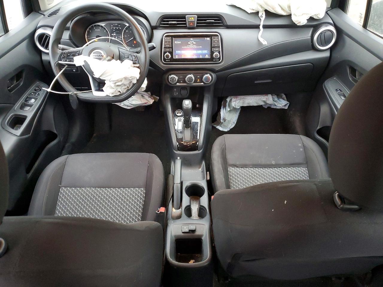 2021 NISSAN VERSA S photo 15