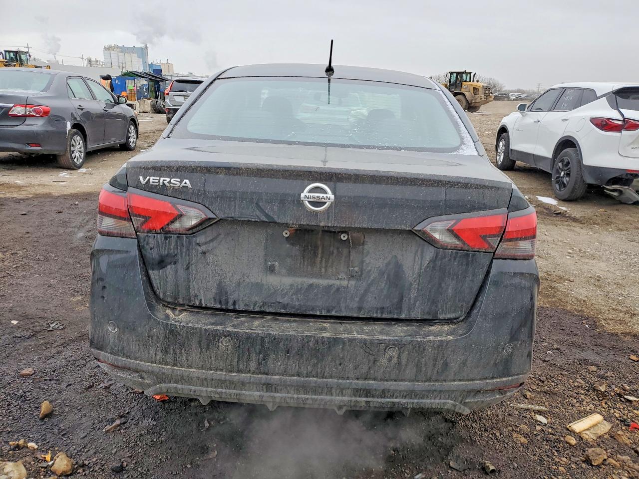 2021 NISSAN VERSA S photo 11